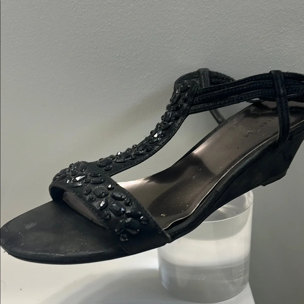Attention Black Wedge Shoes with Classic Design - Picture 1 of 7